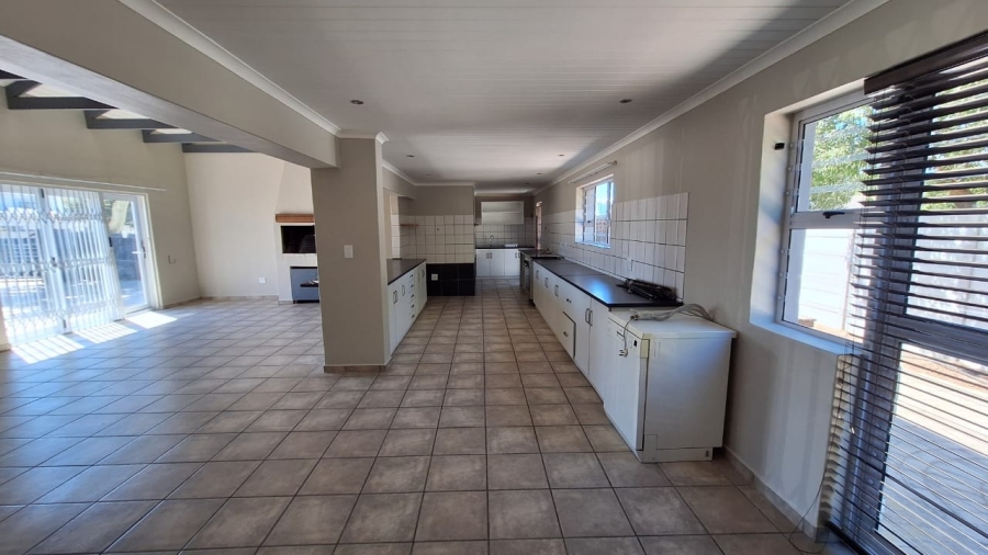 4 Bedroom Property for Sale in Velddrif Western Cape